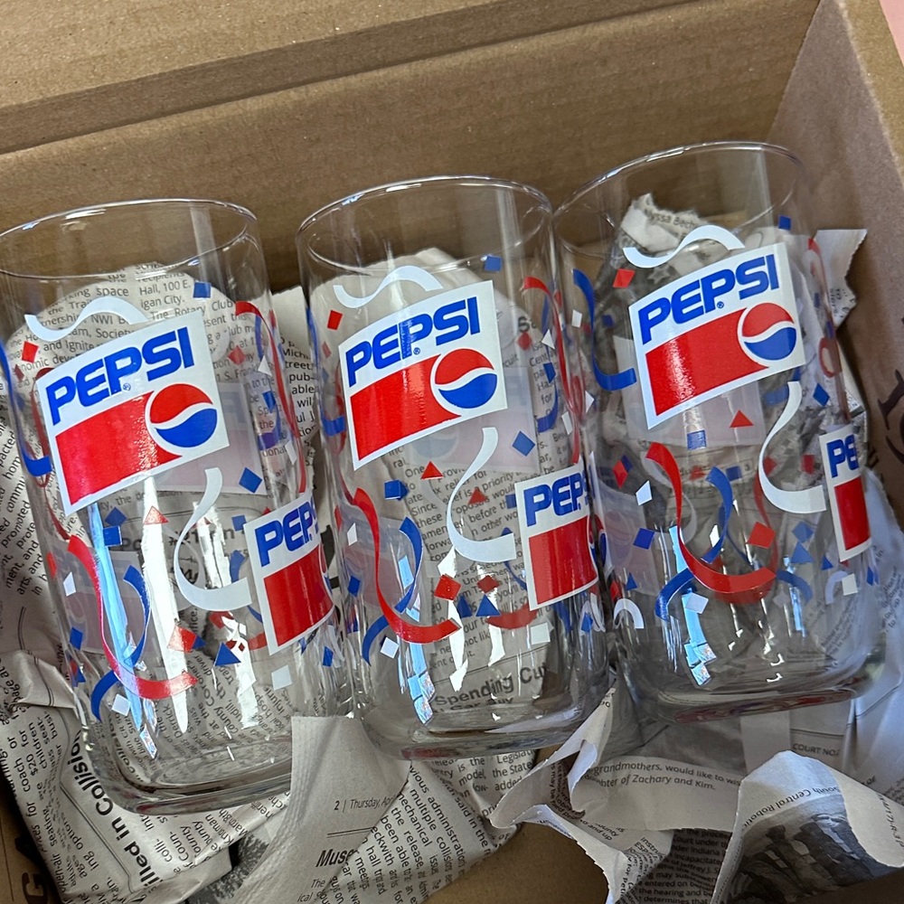 Pepsi Celebration Glass Set with Red and Blue Accents VINTAGE 3